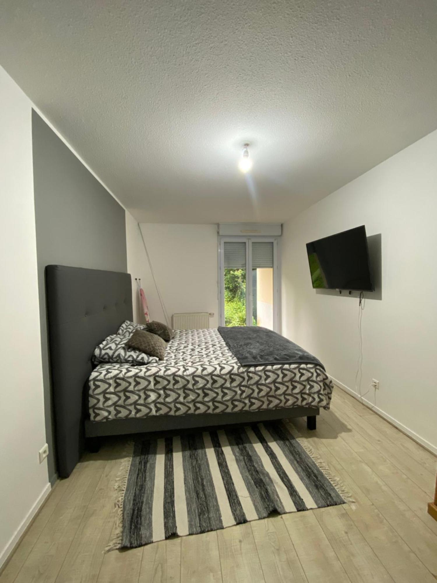 Apparemment T4 Avec 3 Et Terrasses * Besancon